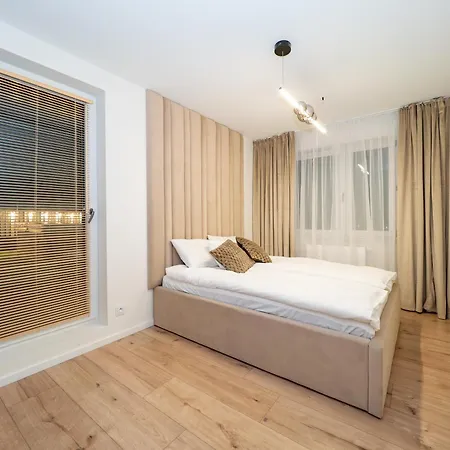 Apartment Sky Jagodno Z Jacuzzi